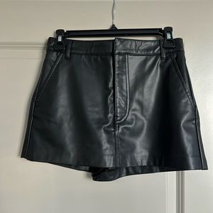 Zara faux leather skort size XS